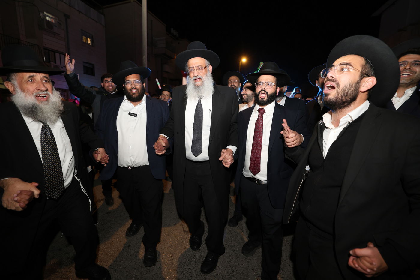 הכנסת ספר התורה בביתר