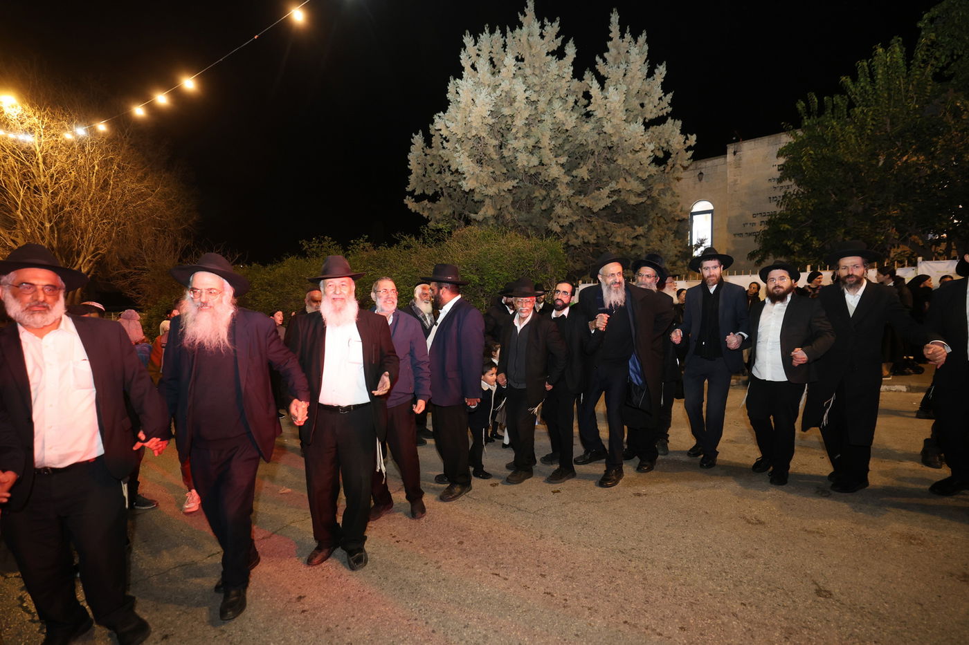 הכנסת ספר התורה בביתר