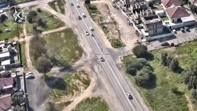 מרדף משטרתי מהאוויר ומהקרקע אחרי רוכב טרקטורון | צפו