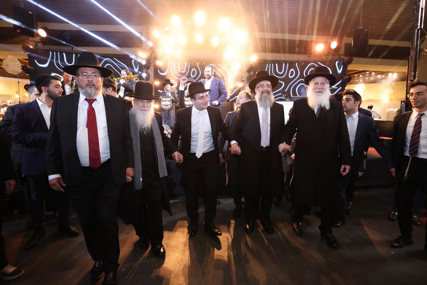 חתונת בנו של הרב אליהו אילוז