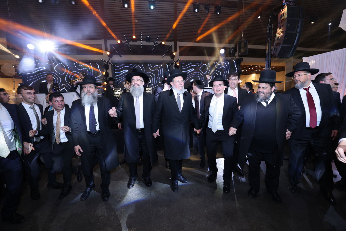 חתונת בנו של הרב אליהו אילוז