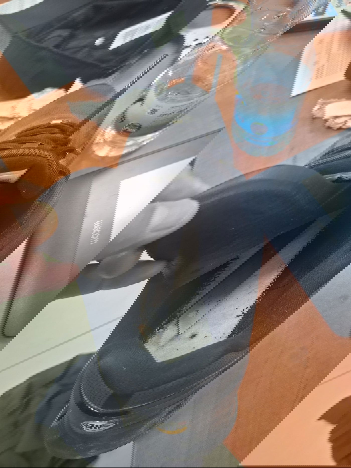 הסכין היפנית בתוך הנעל