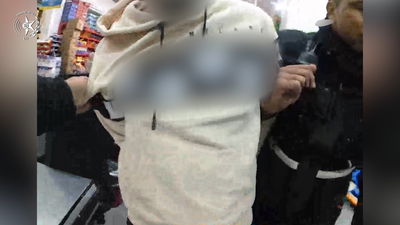 תיעוד דרמטי: הנהג הנמלט ברח לתוך הספורמרקט אחרי התאונה