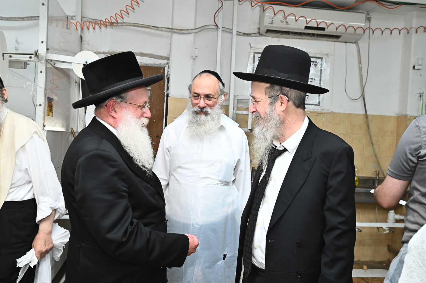 הגרח"פ ברמן באפיית מצות