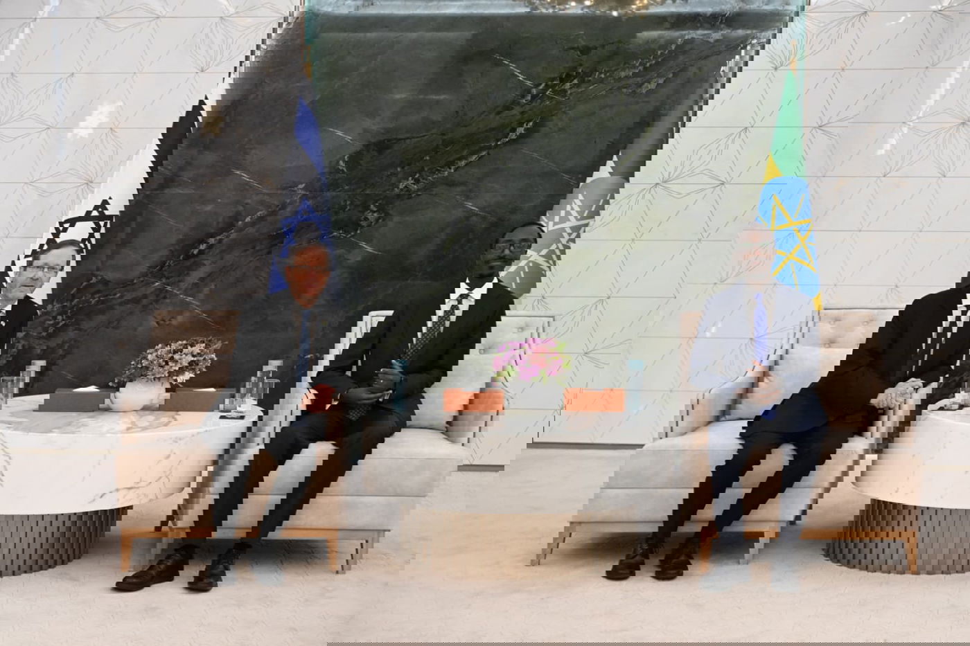 מלחמה עם איראן? הנשיא הרצוג נחת לביקור ממלכתי באדיס אבבה | צפו בתיעוד