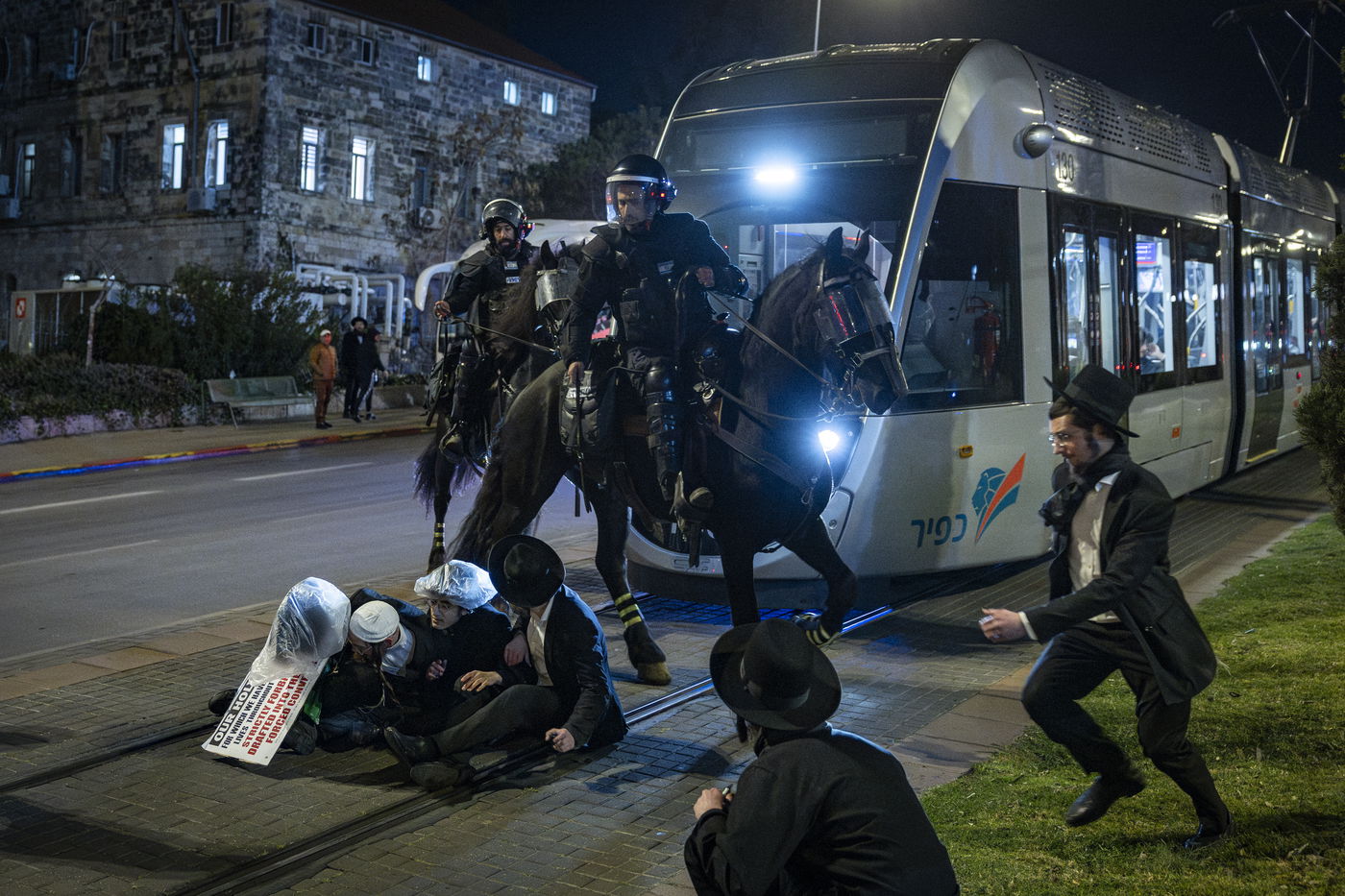 ההפגנות בירושלים, הלילה