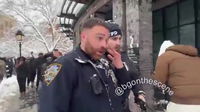 ניו יורק: השליכו שלג על שוטרים - ומבוקשים לחקירה | ממדאני: "סתם מלחמת שלג"