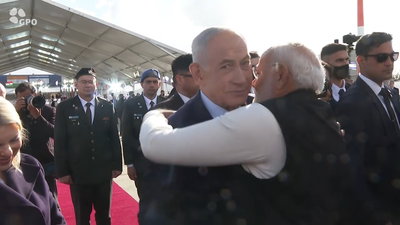 כך סיכם מודי את הביקור - והחיבוק עם נתניהו | תיעוד מהפרידה בנתב"ג