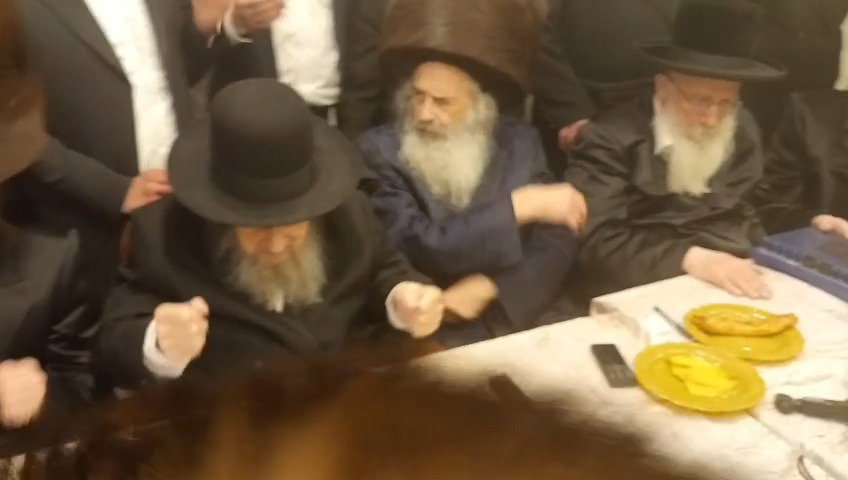 הדר"ד לנדו בשירת אני מאמין בשבע ברכות