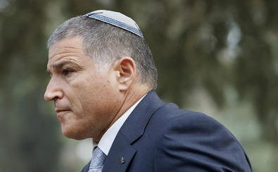 בנוכחות נתניהו: ראש השב"כ זיני מגיב לטענות על 'בגידה' לפני הטבח