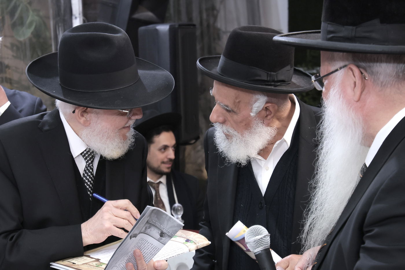 שמחת נישואי נכדת הגר"מ מאזוז 