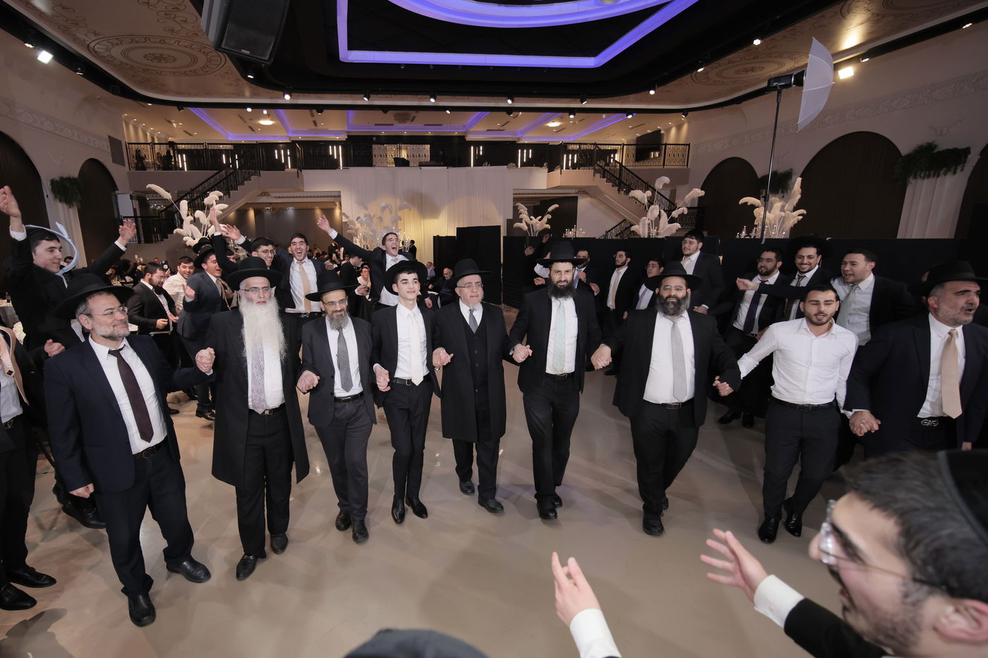 שמחת נישואי נכדת הגר"מ מאזוז 