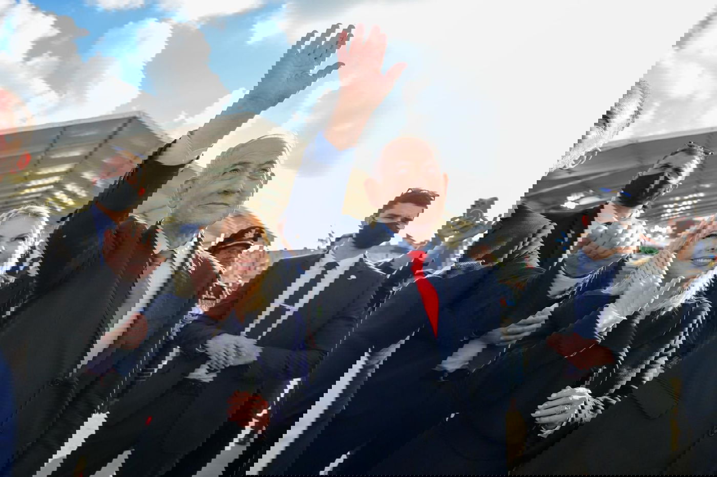 כך סיכם מודי את הביקור - והחיבוק עם נתניהו | תיעוד מהפרידה בנתב"ג