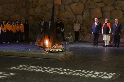 הביקור המרגש של ראש ממשלת הודו ביד ושם | תיעוד מהטקס שערך מודי