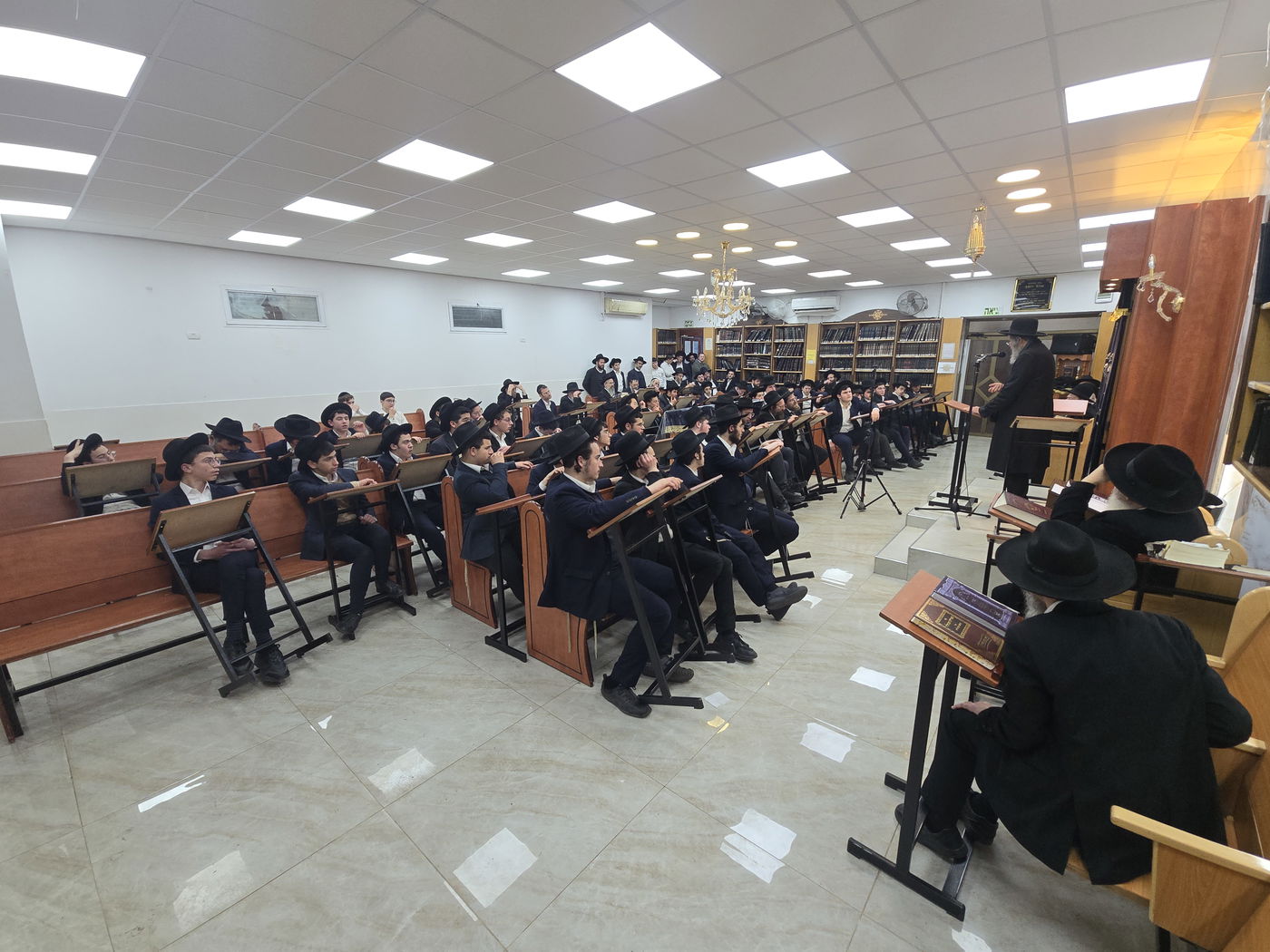 הגר"ד כהן בשיחה בישיבת 'זכרון מאיר'