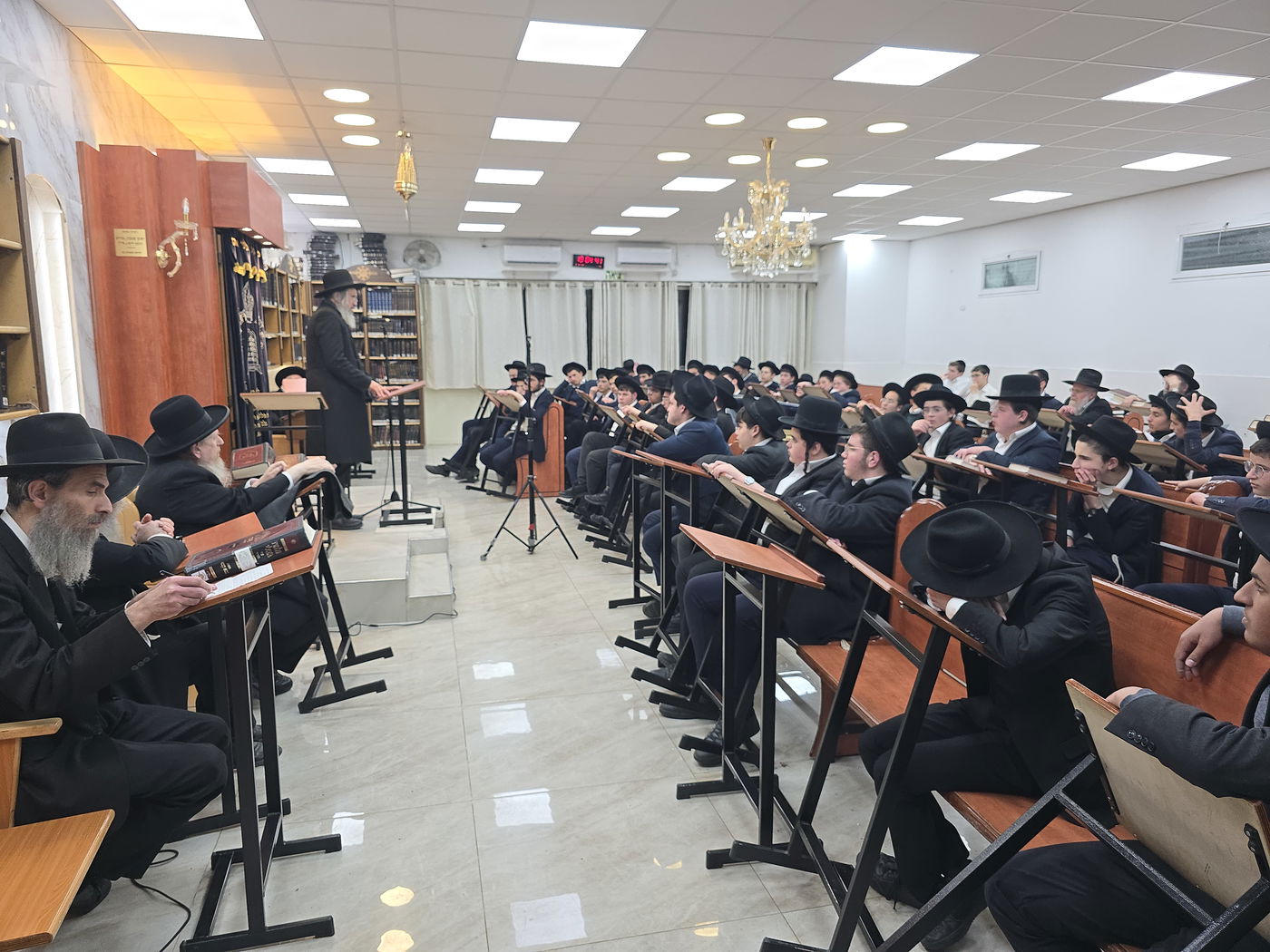 הגר"ד כהן בשיחה בישיבת 'זכרון מאיר'