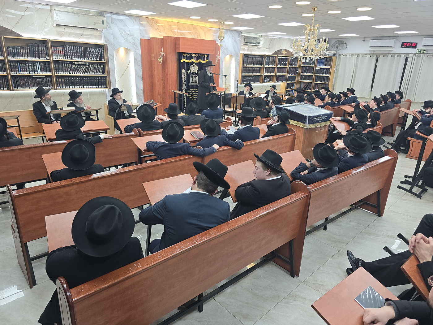 הגר"ד כהן בשיחה בישיבת 'זכרון מאיר'