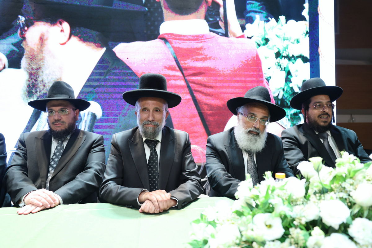 הכתרת הרב יחיאל בסיס לרבה של ראש העין