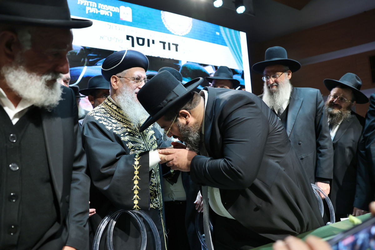 הכתרת הרב יחיאל בסיס לרבה של ראש העין