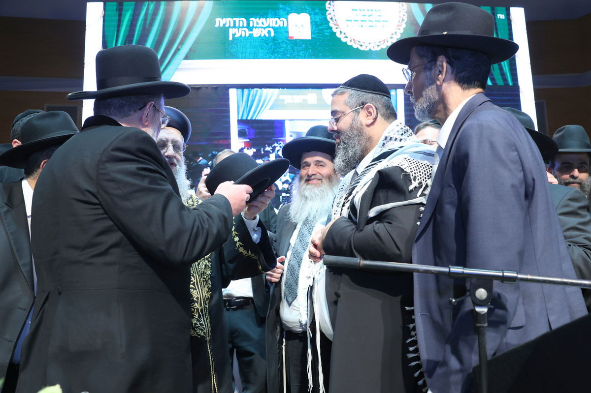 הכתרת הרב יחיאל בסיס לרבה של ראש העין