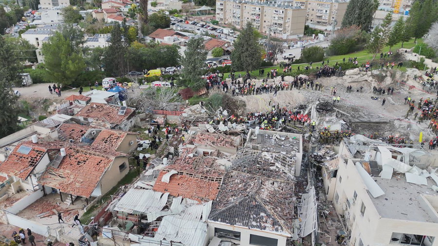 "מה טיל אחד יכול לעשות": רס"ן מ' סמג"ד חטיבת החילוץ על הזירה הקשה