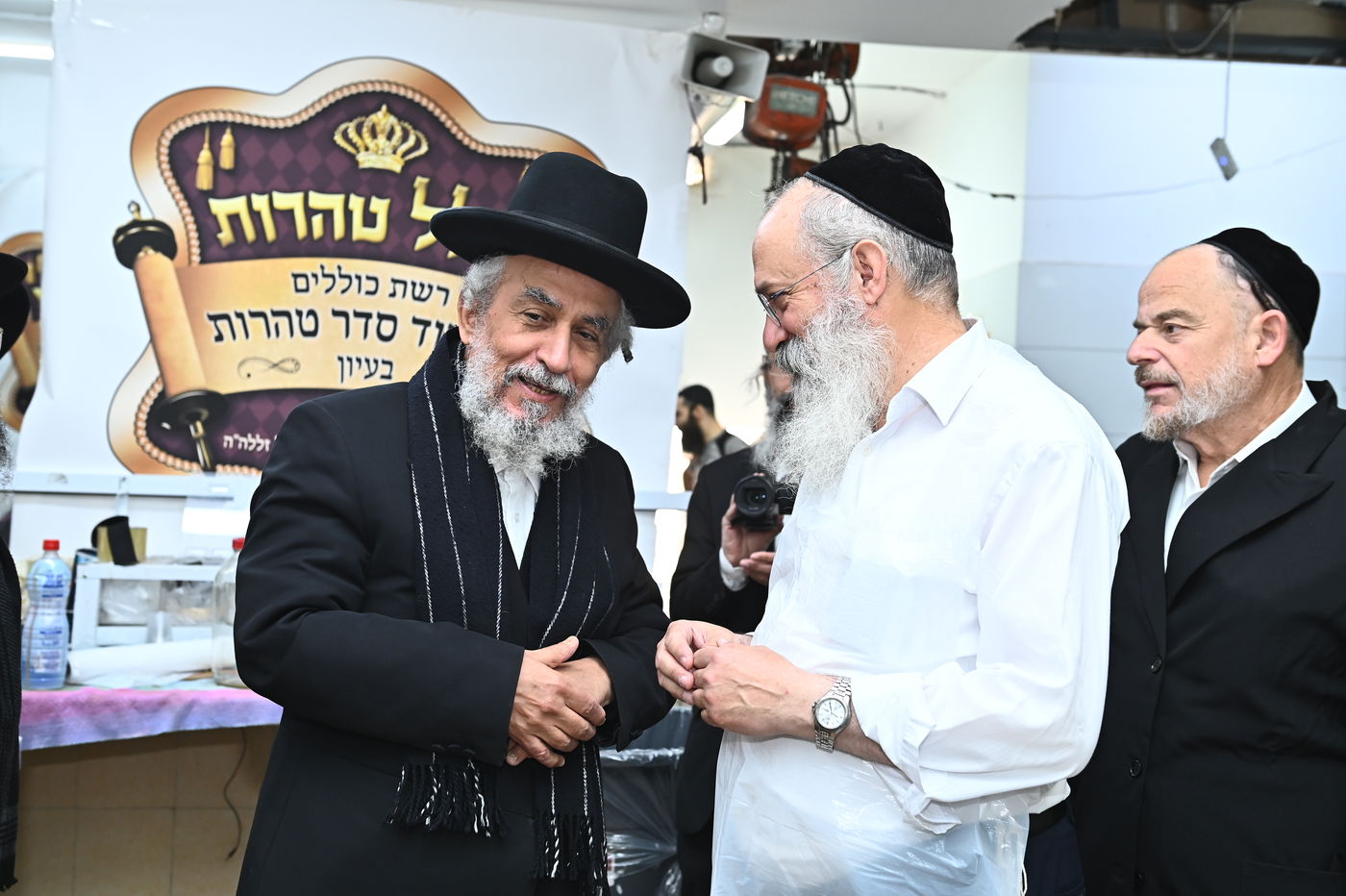 הגר"י רצאבי באפיית מצות