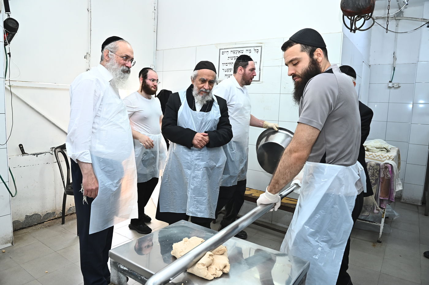 הגר"י רצאבי באפיית מצות