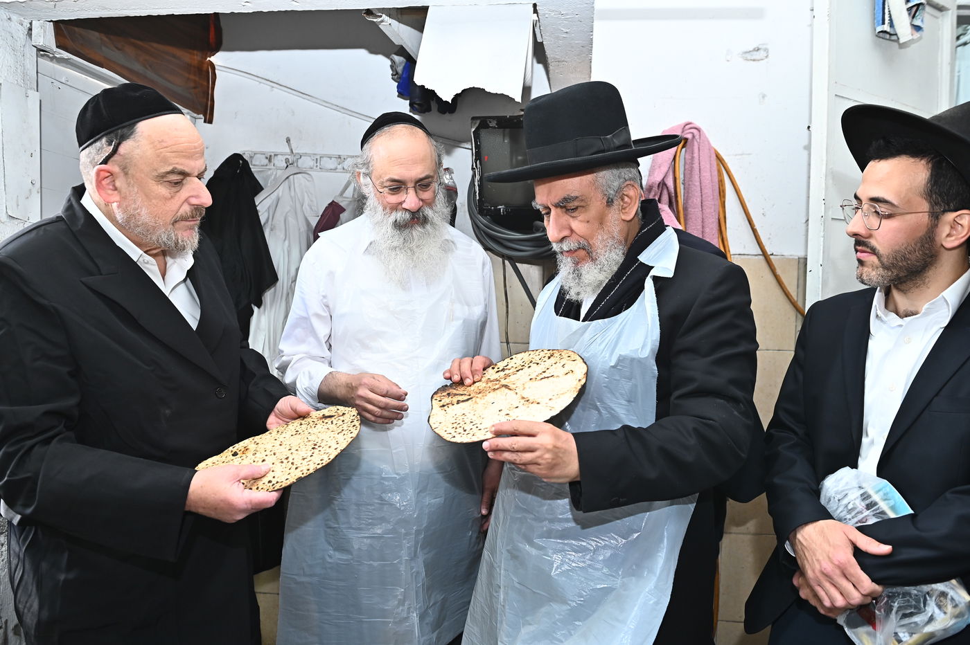 הגר"י רצאבי באפיית מצות