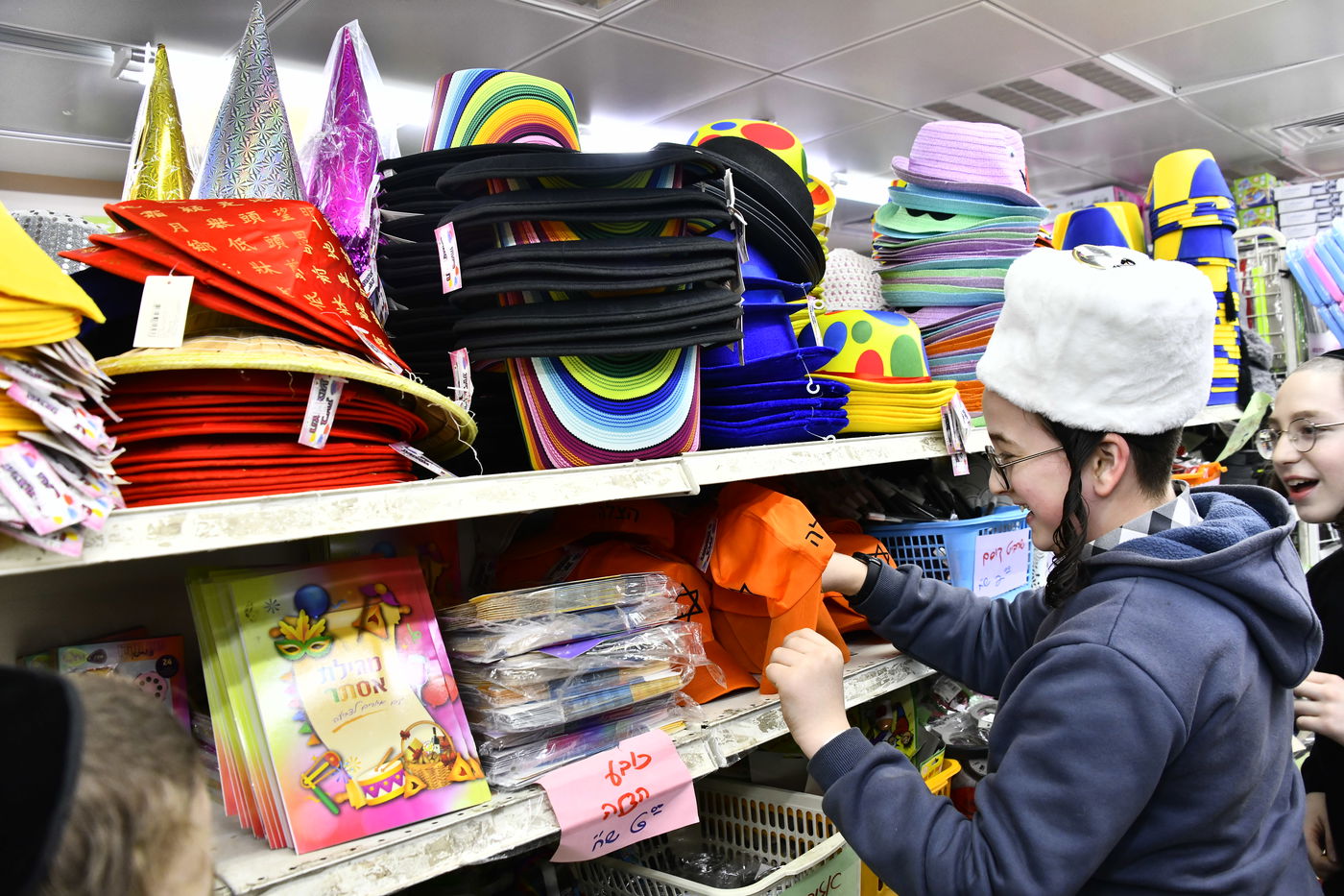 אווירת ערב פורים בבני ברק