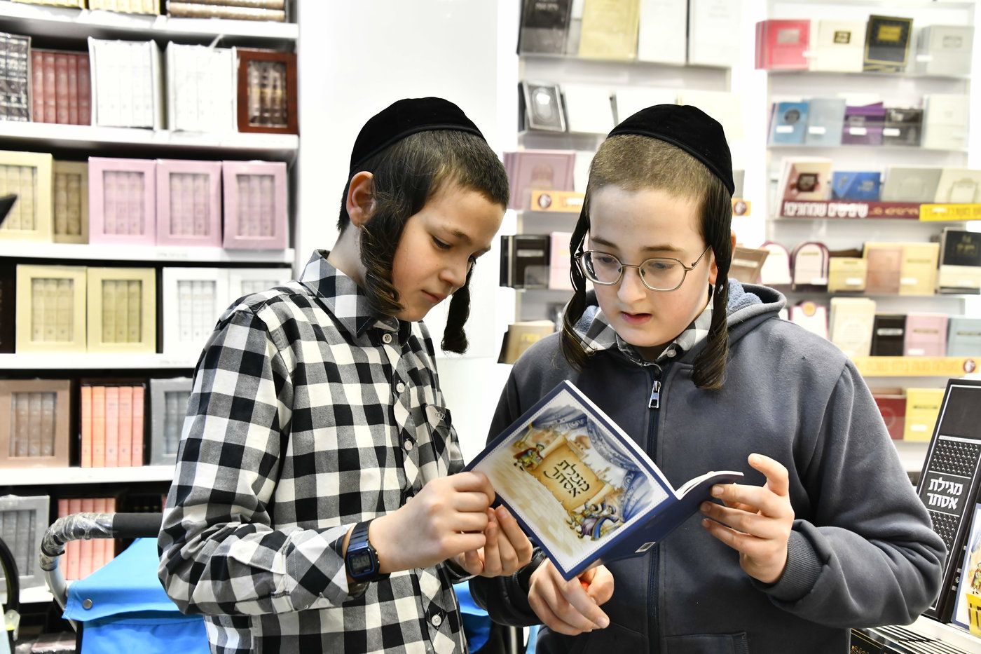 אווירת ערב פורים בבני ברק