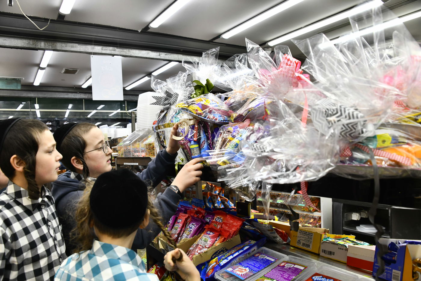 אווירת ערב פורים בבני ברק