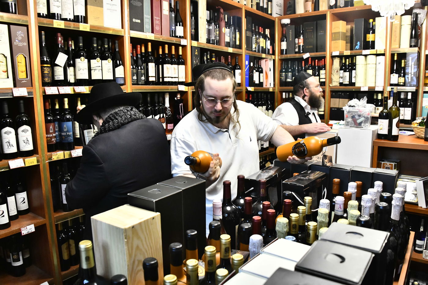 אווירת ערב פורים בבני ברק