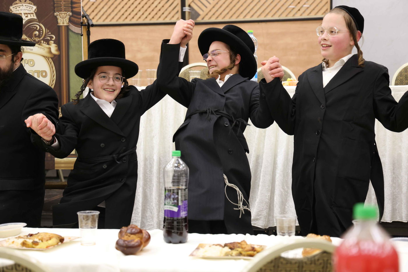 מעמד כבוד התורה בישיבת 'דרכי חיים' צאנז ירושלים