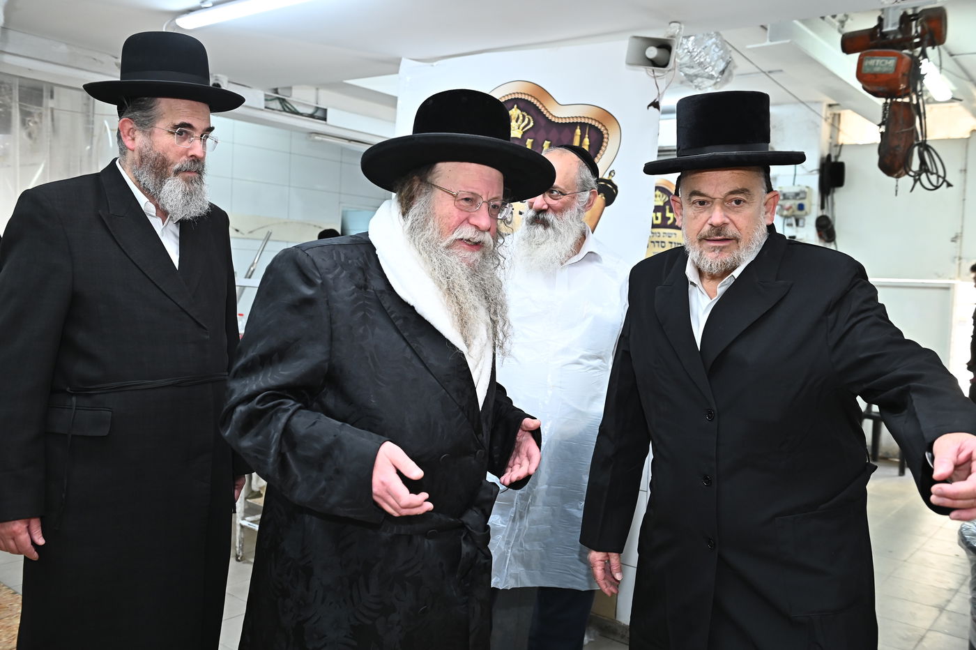 האדמו"ר מקוזמיר באפיית מצות