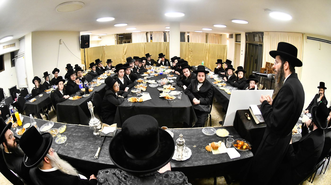 מעמד כבוד התורה בזוטשקא אמסנא