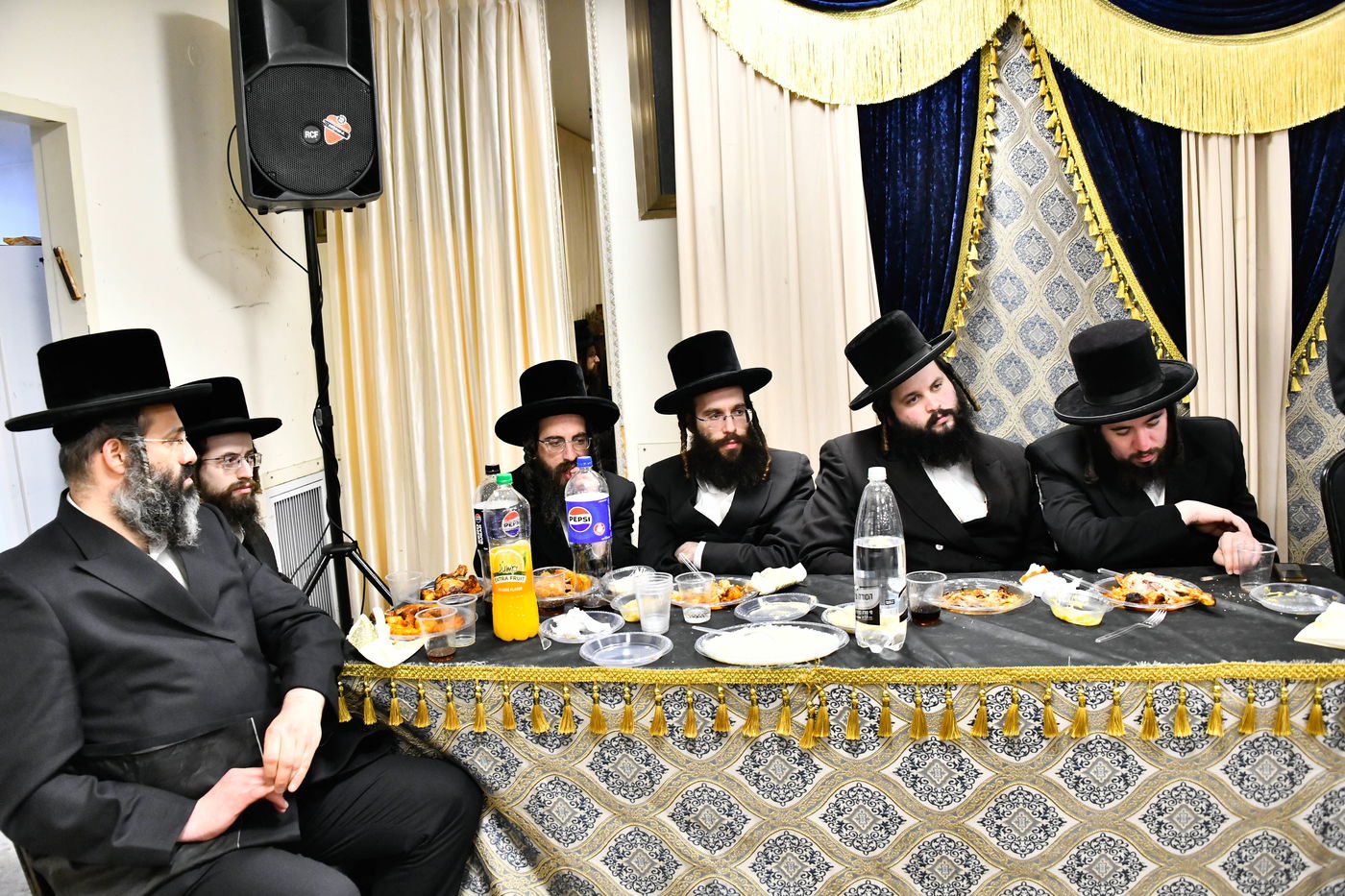 מעמד כבוד התורה בזוטשקא אמסנא