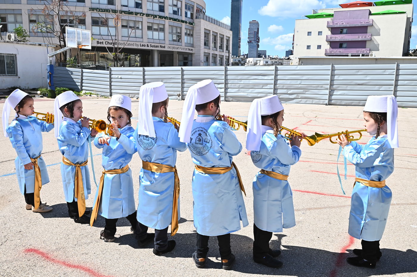 מסיבת פורים לילדי ת"ת כלל חסידי בפרדס כץ