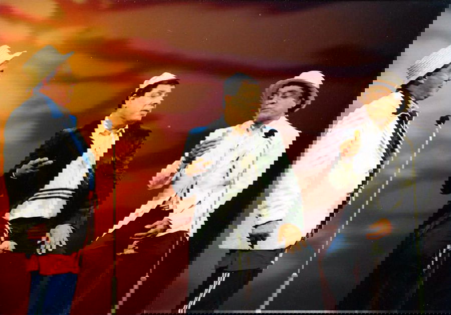 שלישית הגשש החיוור