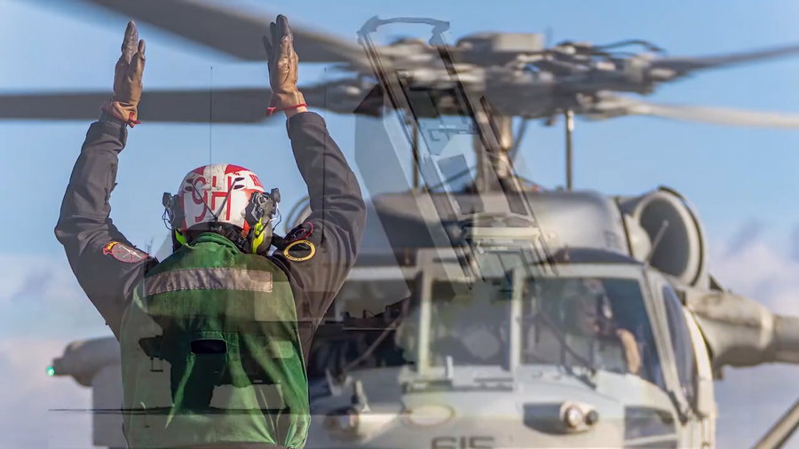 אדמירל בראד קופר, מפקד CENTCOM בתדרוך לפקודיו