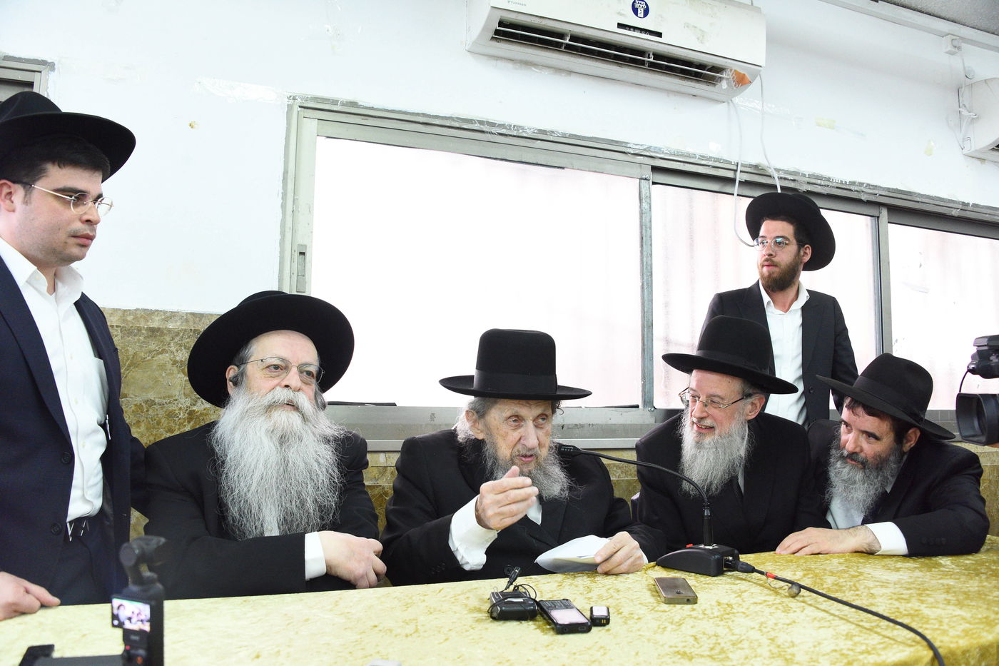 הגר"ד לנדו בישיבת 'קריית מלך'