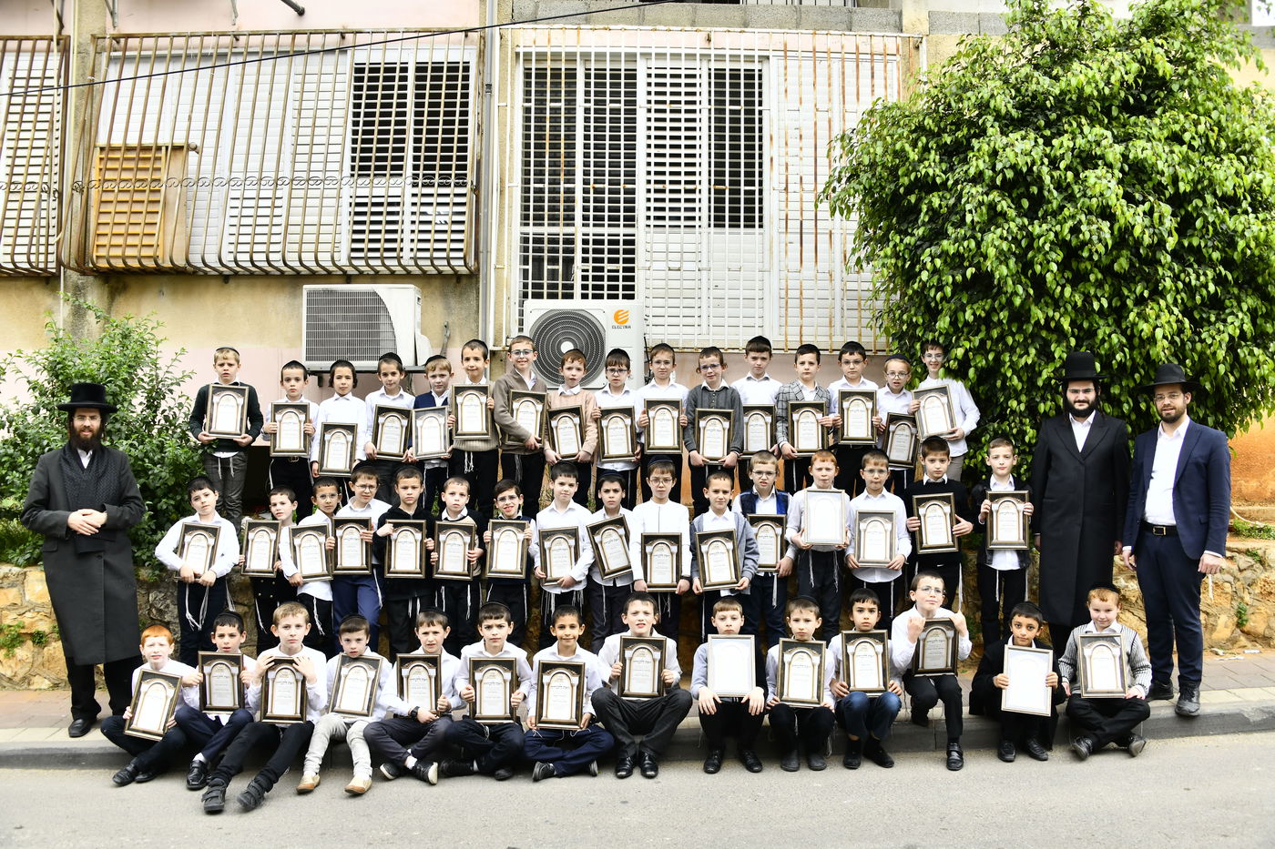 ילדי חדרי תורה בבחינה אצל גדולי ישראל