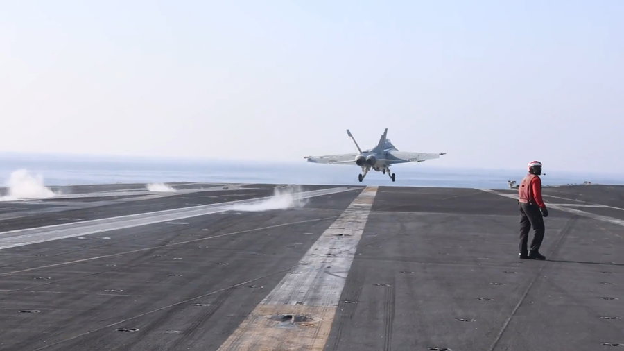 הנשיא טראמפ הורה על פעולה נועזת. כוחות סנטקום מנחיתים מכה מוחצת ובלתי פוסקת.