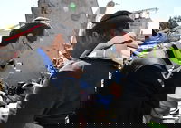 הנשיא הרצוג בזירת הנפילה בבית שמש