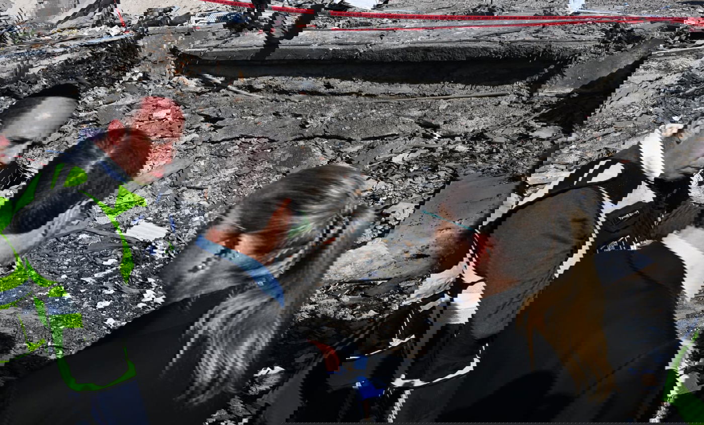 הנשיא הרצוג בזירת הנפילה בבית שמש