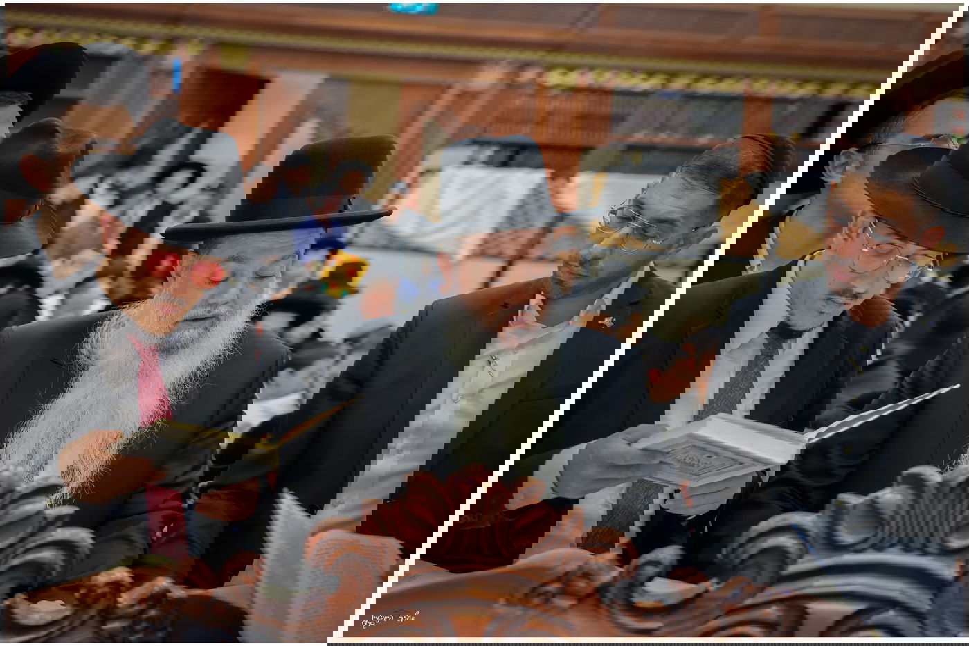 הגאון הרב יגאל כהן בקריאת המגילה