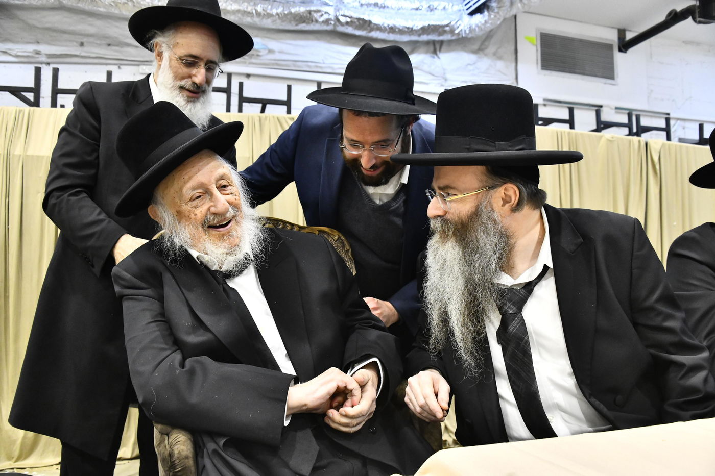 שמחת נישואי נכד הגרב"ד פוברסקי