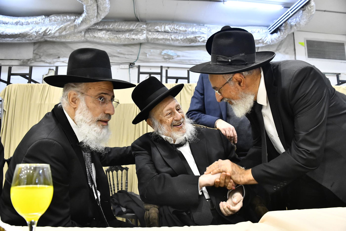 שמחת נישואי נכד הגרב"ד פוברסקי