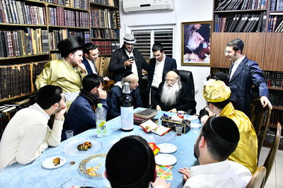 ליל פורים אצל הגאון רבי צבי רוטברג