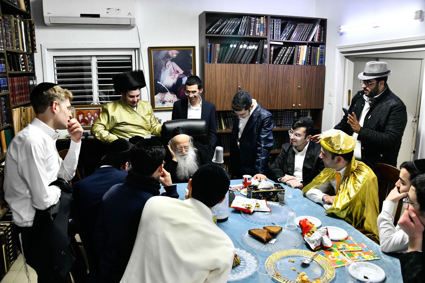 ליל פורים אצל הגאון רבי צבי רוטברג