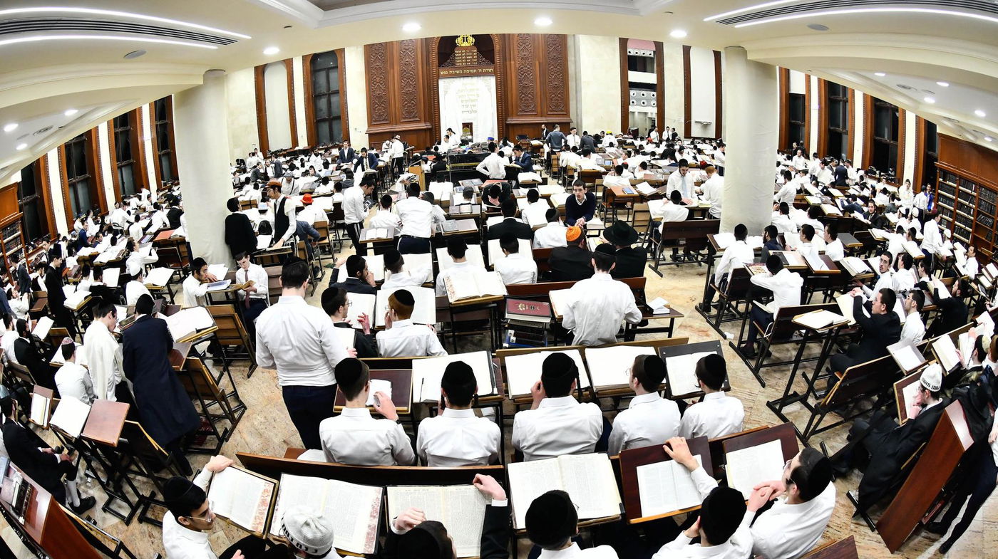 ליל פורים בישיבת בית מדרש עליון